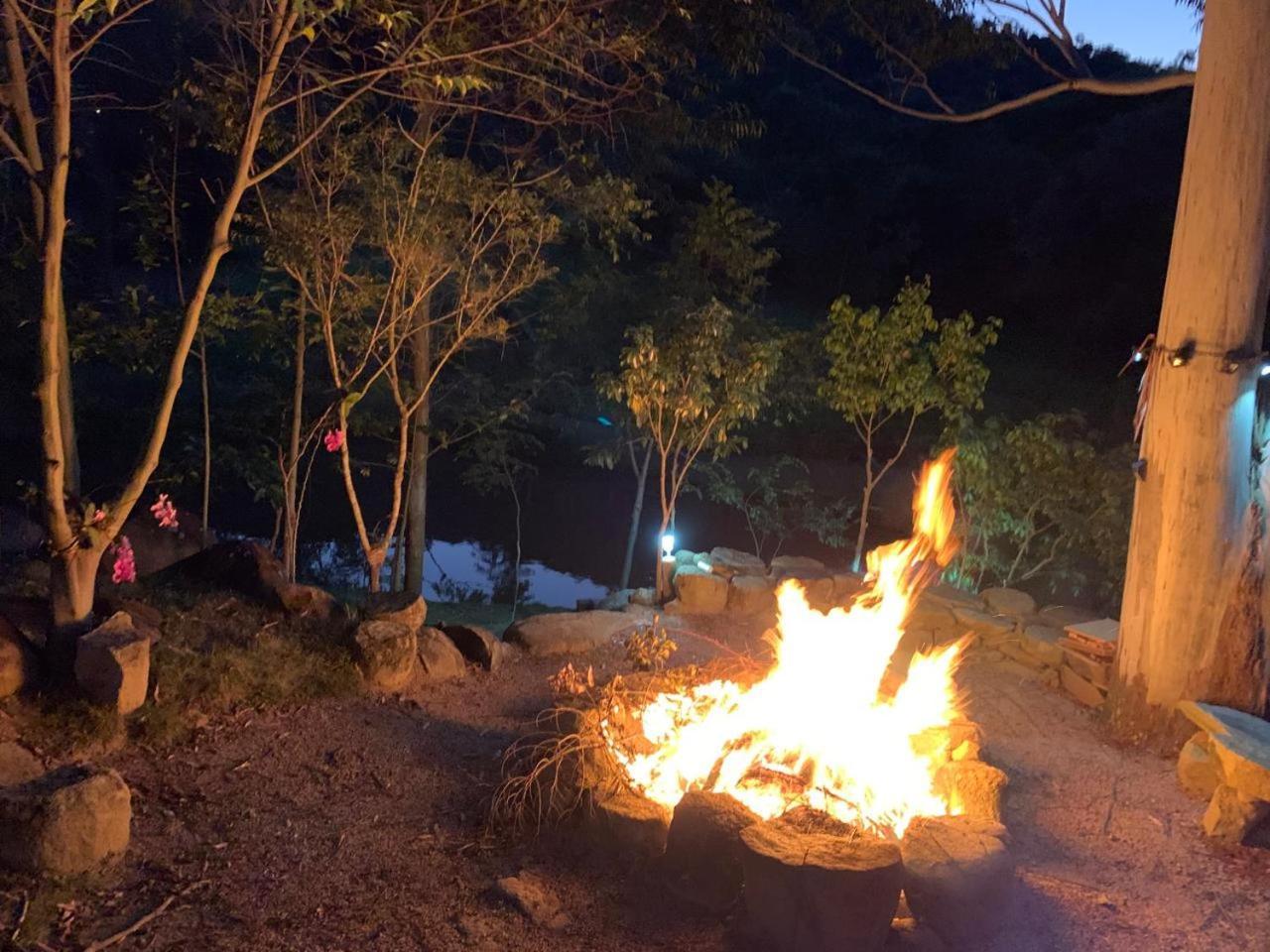 ヴァリーニョス Rancho Ao Lado Da Laroc E Ameヴィラ エクステリア 写真